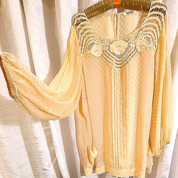 Vintage Tunic by Daniel Rainn - Picture 3 of 3